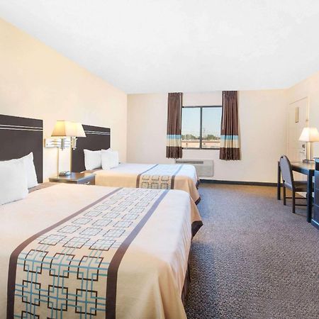 Days Inn By Wyndham Hobbs Esterno foto