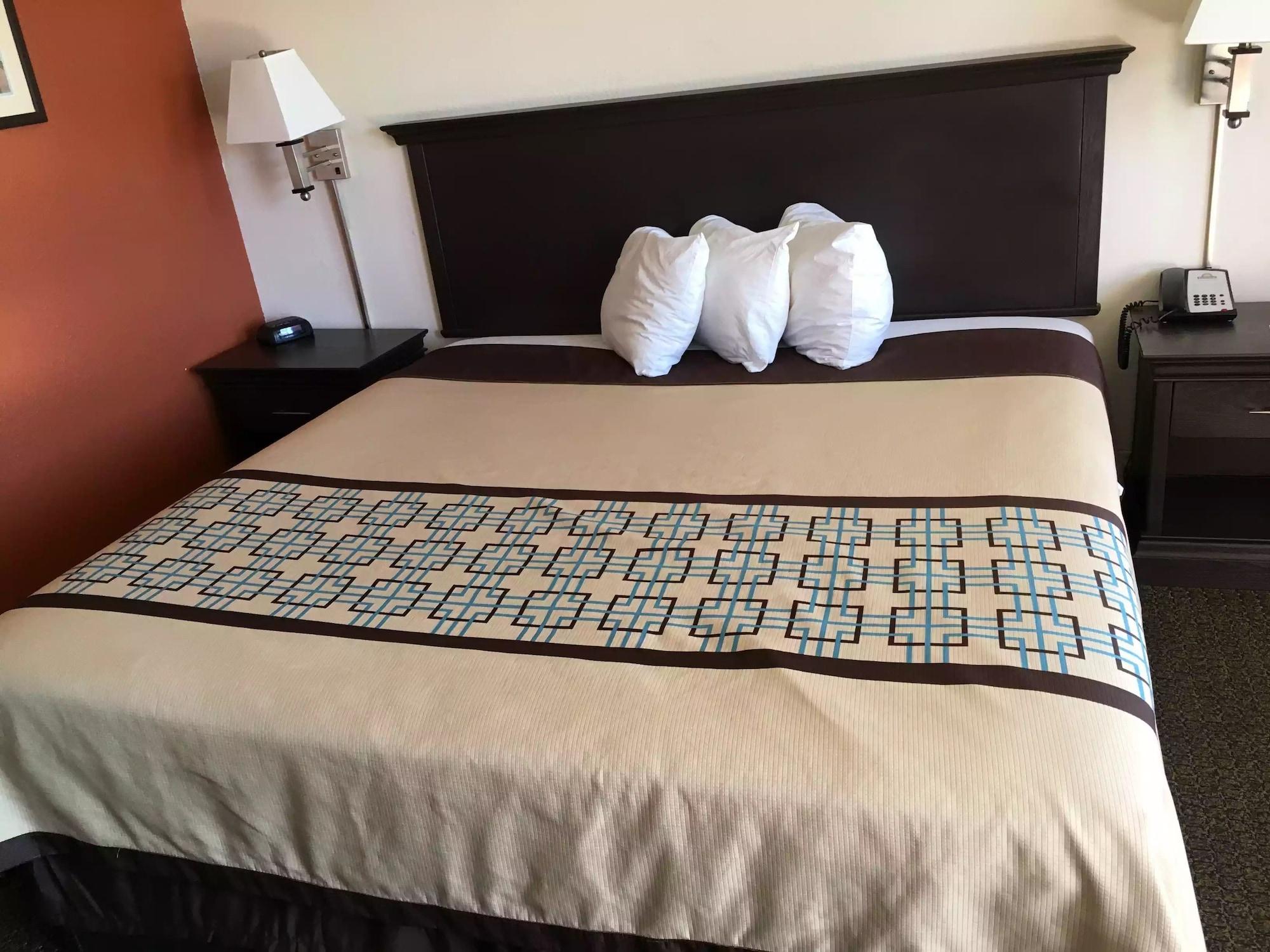 Days Inn By Wyndham Hobbs Esterno foto